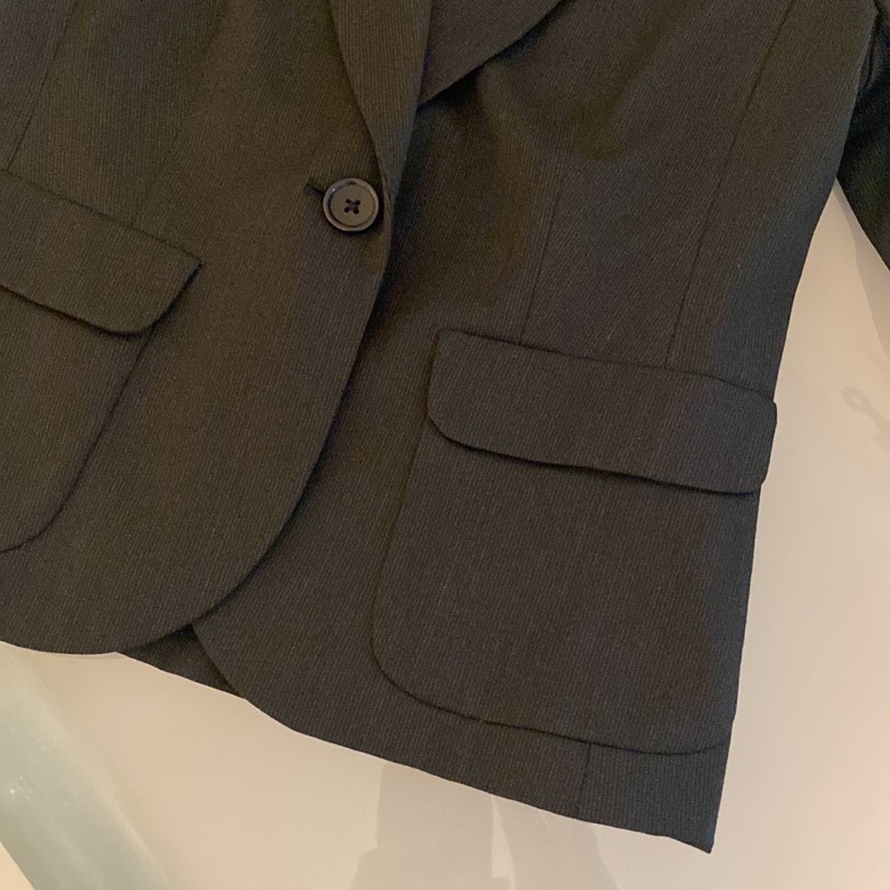 Banana Republic Black Notched Single Button Blazer Size 2P - Picture 3 of 11